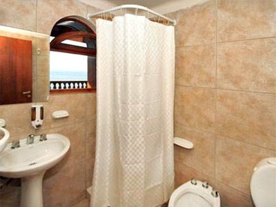 Hostel (adults Only) *
